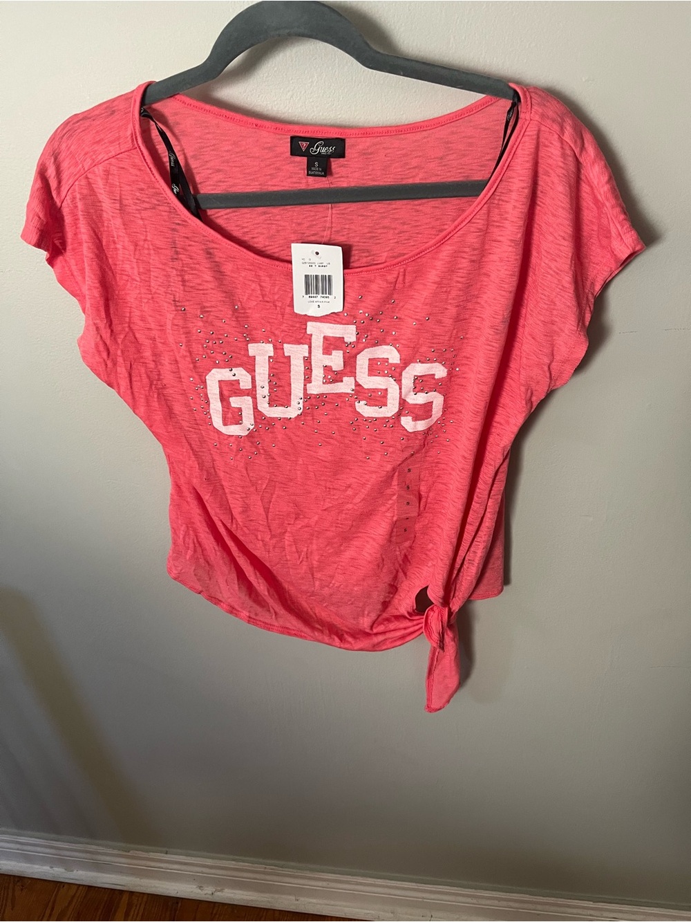NWT GUESS Women's top Small